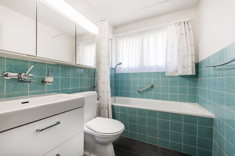 Bungalow mit Garten, Pool und viel Entwicklungspotenzial (12)