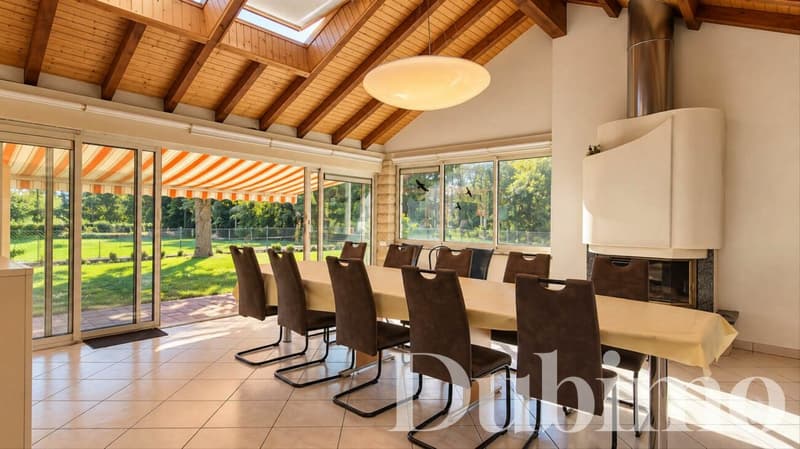 MAISON FAMILIALE DE 8.5 PIÈCES AVEC GRAND JARDIN À COTTENS (5)