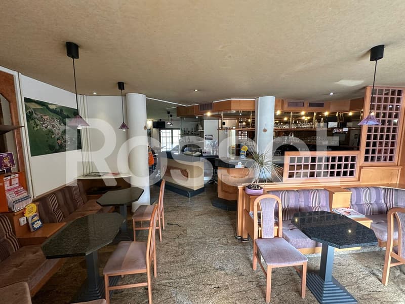 Charmant Café-Restaurant au cour de Puidoux idéal pour petite restauration (7)