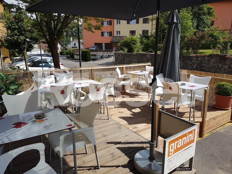 Charmant Café-Restaurant au cour de Puidoux idéal pour petite restauration (3)