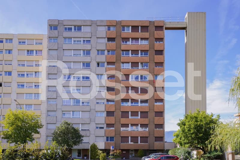 Appartement de 7 pièces au 2ème étage avec balcon (1)