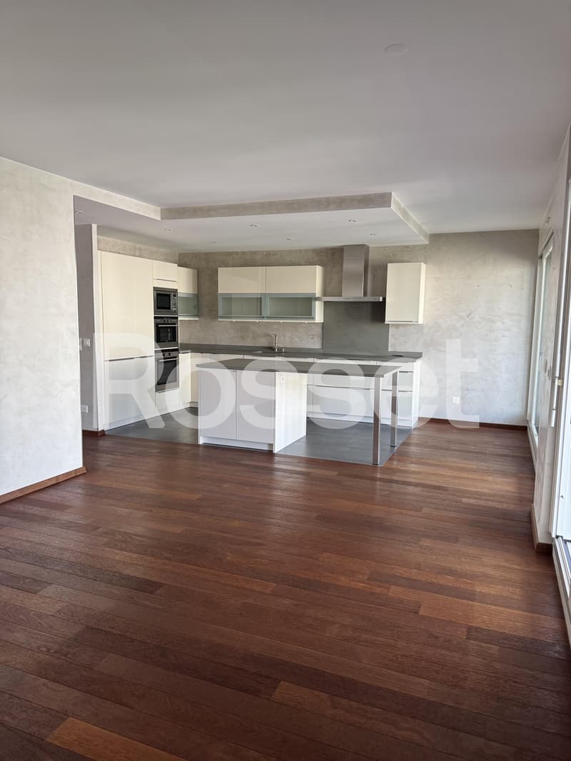 Appartement de 4 pièces au 6ème étage (2)
