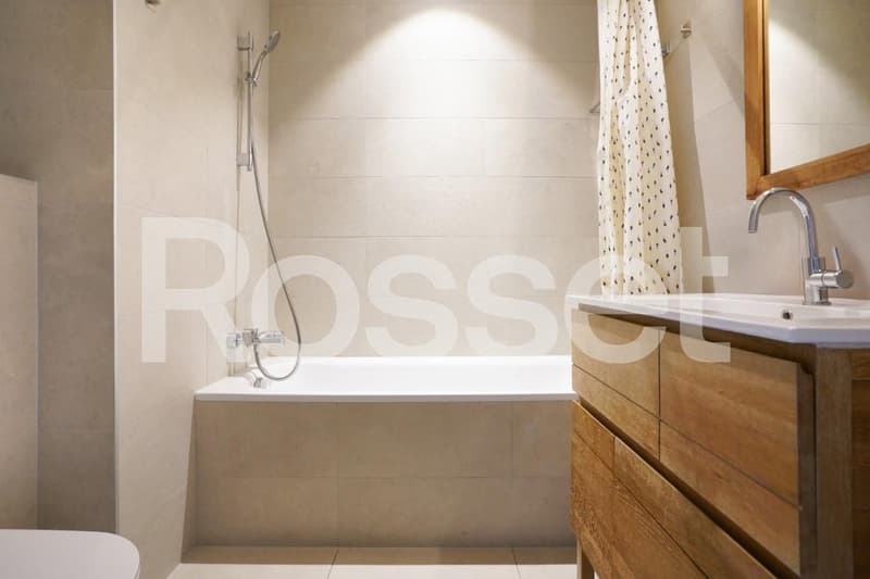 Secteur résidentiel - Appartement de 5 pièces au 1er étage (4)