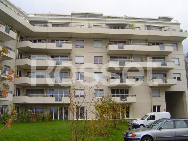 A louer, appartement de 3 pièces au 2ème étage situé en plein centre de Nyon (1)