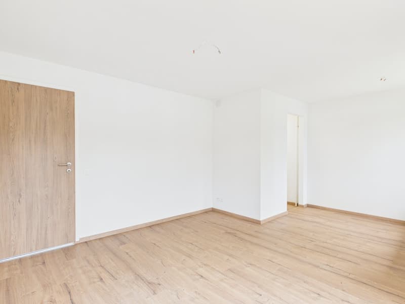 Erstbezug nach Sanierung: Helle 2.5-Zimmer-Wohnung mit Balkon (3)