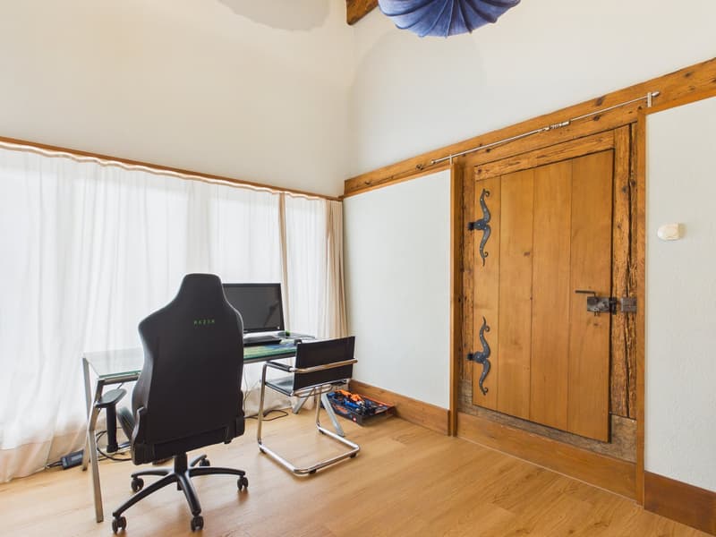 Charmantes 5.5-Zimmer-Bauernhaus in ruhiger Lage von Leuzigen (14)