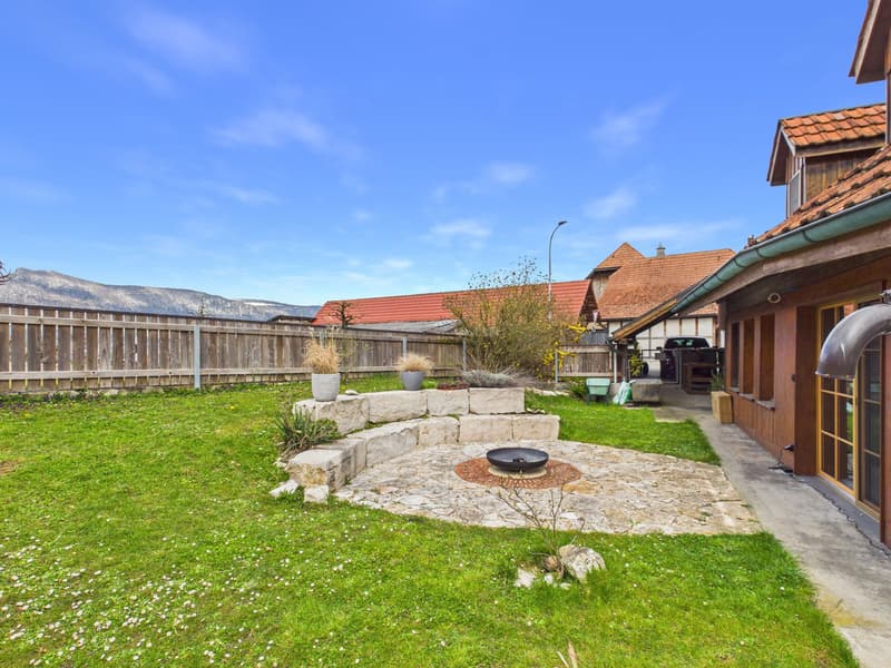 Charmantes 5.5-Zimmer-Bauernhaus in ruhiger Lage von Leuzigen (3)