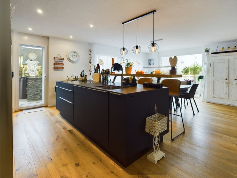 5½-Zimmer-Attikawohnung mit 152 m² Terrasse, direktem Liftzugang und Whirlpool (6)