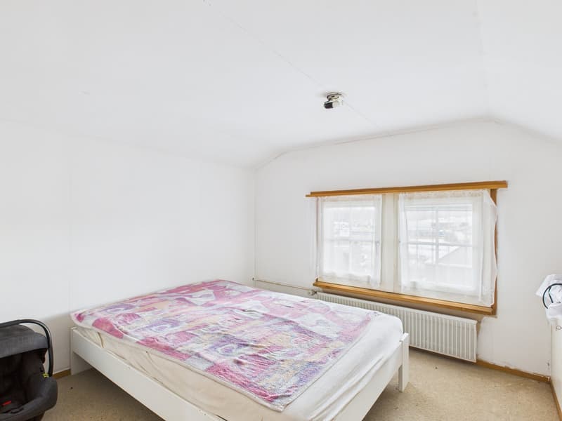 Sonniges Einfamilienhaus in ruhigem Quartier mit Waldnähe (14)