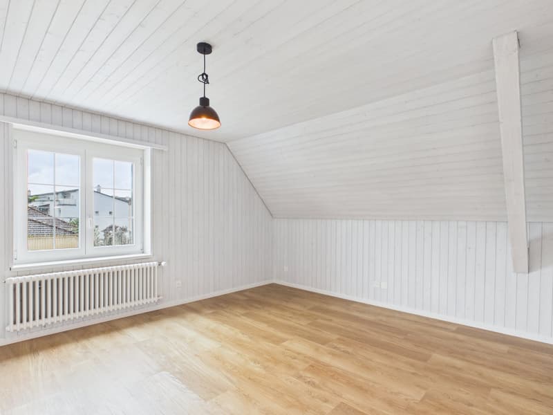 CHARMANTE 2.5-ZIMMER-DACHWOHNUNG MIT LOFTCHARAKTER (5)