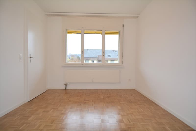 Grosszügige 5½-Zimmerwohnung mit sonnigem Balkon in Solothurn (9)