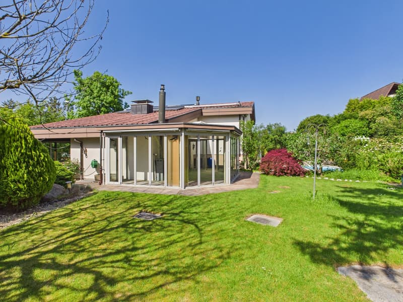 Exklusives 7.5-Zimmer-Einfamilienhaus mit Pool, Wintergarten und viel Privatsphäre in Arch BE (3)
