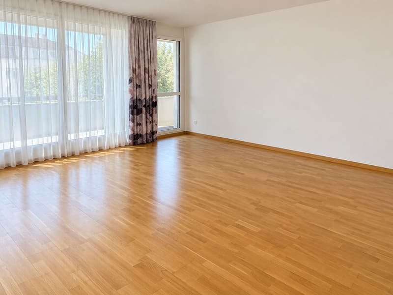 Wohnzimmer unmöbliert