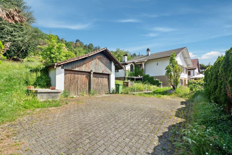 Superbe Maison Familiale au Coeur d'un Village Verdoyant (5)