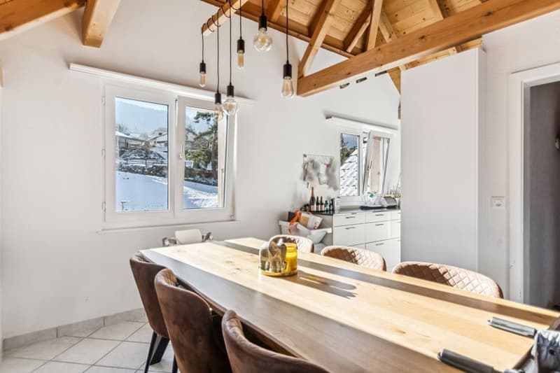 OPPORTUNITÉ RARE À CORGÉMONT : Superbe 5.5 pièces avec garage-atelier (10)