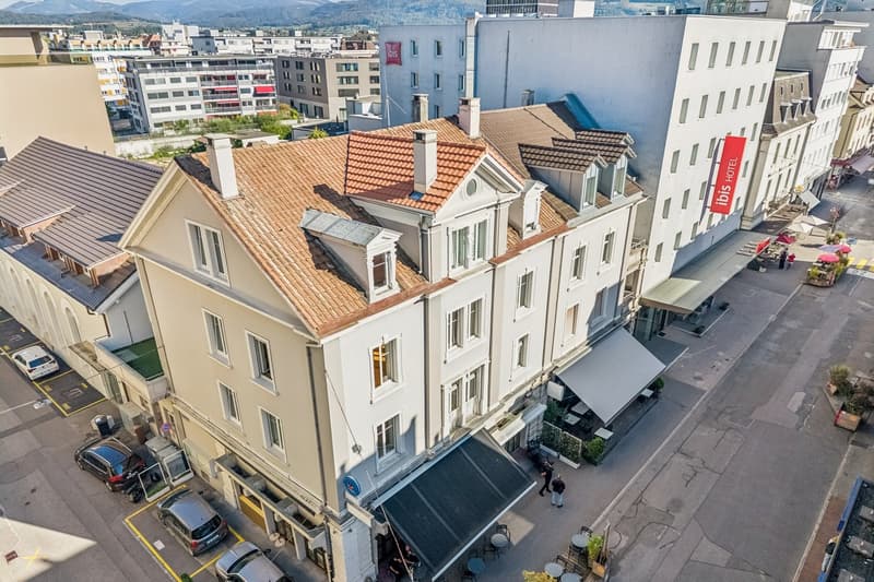 Immeuble de caractère mixte et de rendement au coeur de Delémon (3)