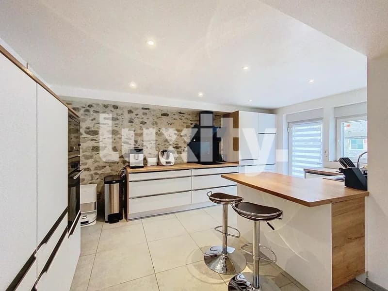 In France Beautiful terraced house in the countryside of around 200 m² ? a perfect balance between modern comfort and serenity.