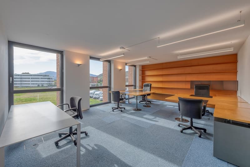 Uffici elegantemente arredati da 125 MQ a 370 MQ al WTC LUGANO, un indirizzo importante (18)