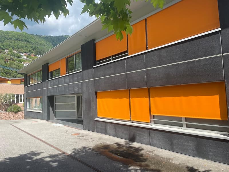 Uffici moderni forniti di aria condizionata a condizioni eccezionali in posizione strategica (20)