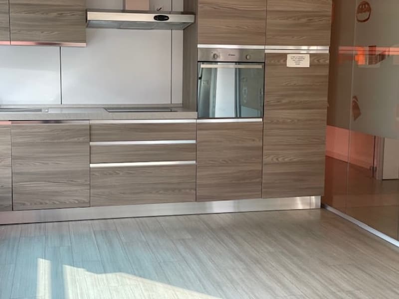 Uffici moderni forniti di aria condizionata a condizioni eccezionali in posizione strategica (10)
