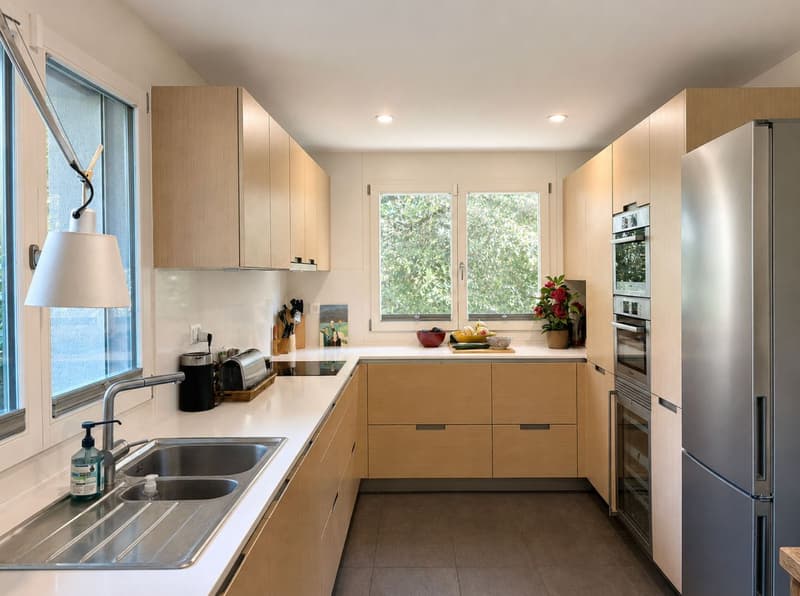 Superbe duplex meublé de 200 m² avec jardin privatif et terrasse – Chambésy (4)