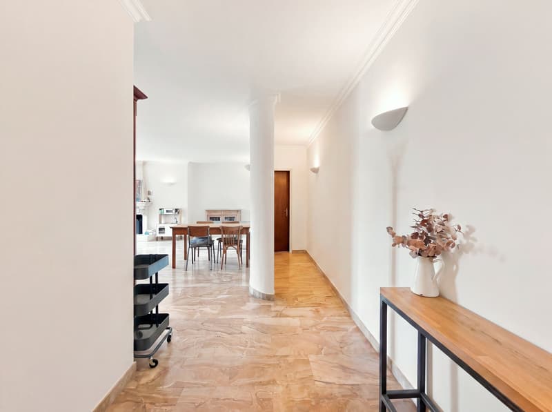 Spacieux appartement familial de 5.5 pièces avec balcon et parking à Carouge (5)