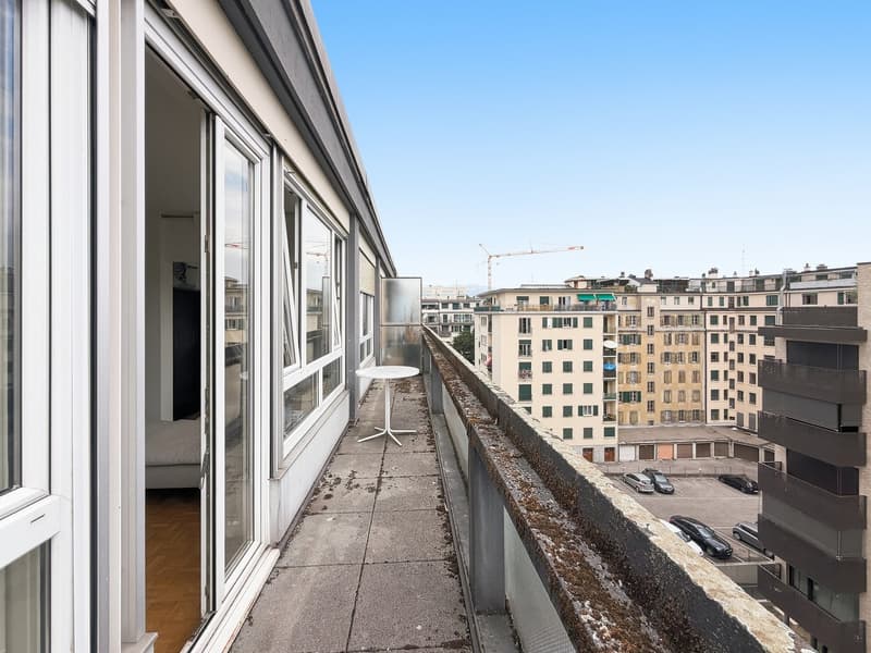 2 pièces avec grand balcon - Dernier étage - Hyper-centre de Genève (8)