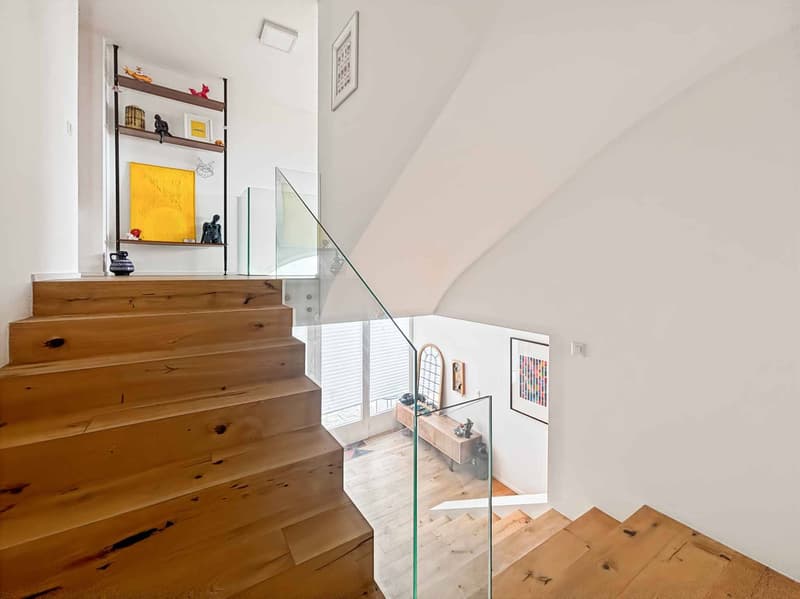 Triplex 6,5 pièces vue lac entièrement rénové (7)
