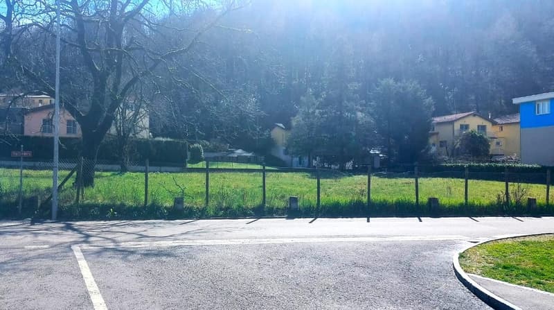 Caslano : Terrain à bâtir - Une opportunité unique près du lac dans un quartier résidentiel exclusif (3)