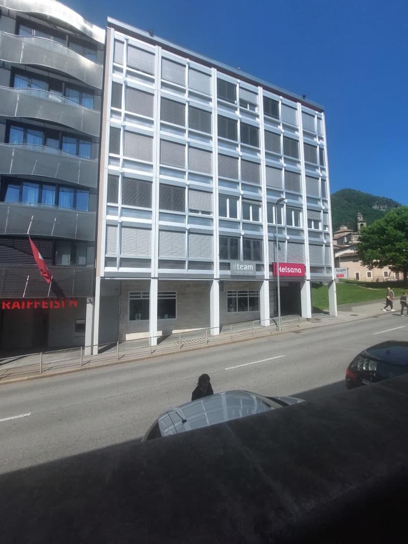 Mendrisio - EDIFICIO COMMERCIALE A REDDITO (2)