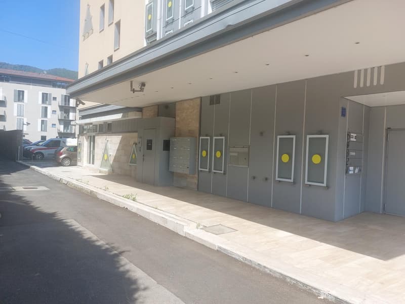 Chiasso - EDIFICIO COMMERCIALE (6)