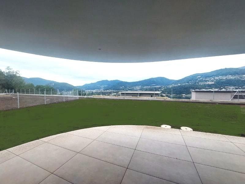 Montagnola: Lussuoso Appartamento con Vista Panoramica e Giardino Privato (7)