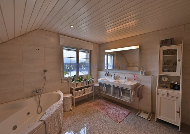 *VERKAUFT* Modernes Traumhaus mit Weitsicht und idyllischem Garten (7)