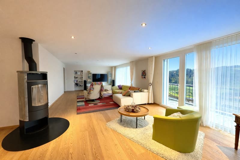 LUXURY, NATURE & PRIVACY AT AN ELEVATED LOCATION (5)