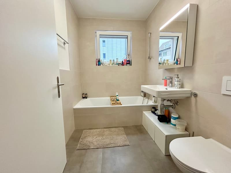 Moderne 3.5-Zimmer-Wohnung im Erdgeschoss in Rickenbach – Neubau mit Balkon und Lift (4)