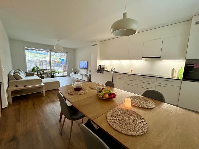 Moderne 3.5-Zimmer-Wohnung im Erdgeschoss in Rickenbach – Neubau mit Balkon und Lift (1)