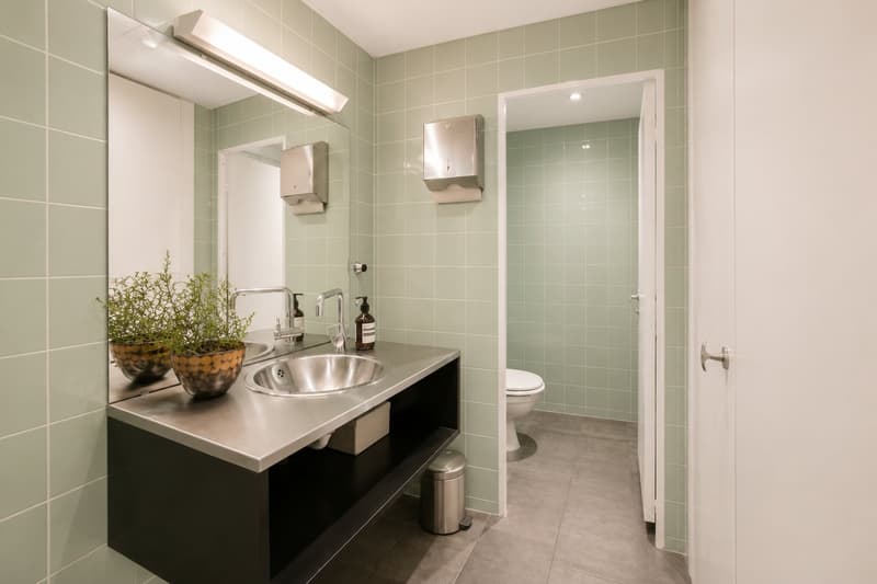Exklusive Stuhlmiete in modernem Coiffeursalon an Toplage in Zürich Enge (6)