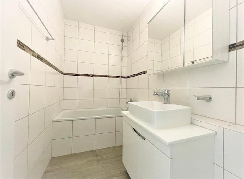 Helle 4.5-Zimmer-Wohnung mit Balkon in Bellach – sofort verfügbar! (7)