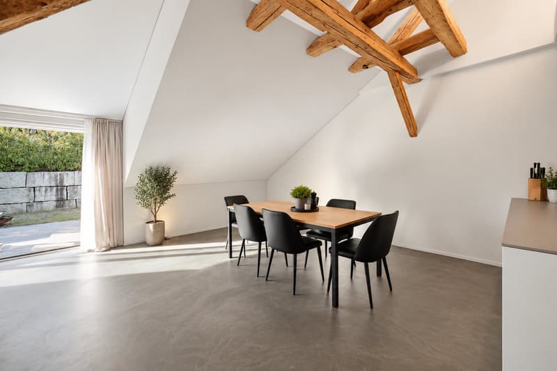 Ein Zuhause zum Wohlfühlen: 5.5-Zimmer-Doppelhaushälfte mit Garten und Terrasse (3)