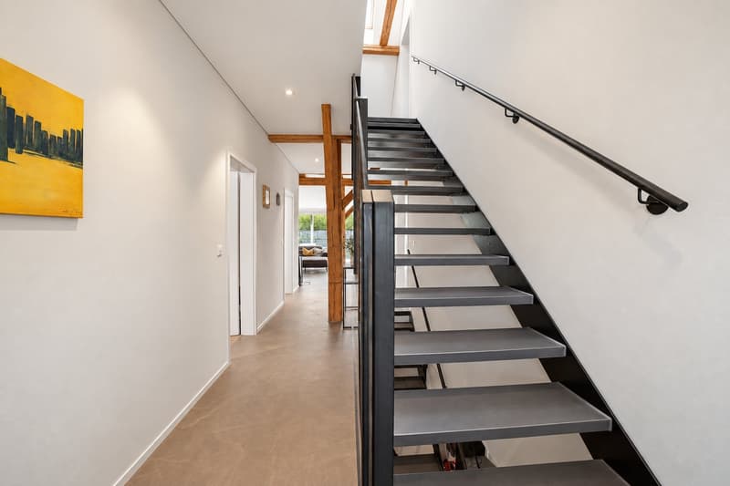 Ein Zuhause zum Wohlfühlen: 5.5-Zimmer-Doppelhaushälfte mit Garten und Terrasse (7)