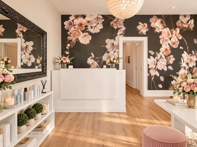 Arbeitsplatz für Naildesigner/in im Beauty Studio (4)