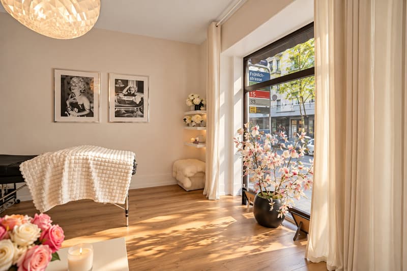 Arbeitsplatz für Naildesigner/in im Beauty Studio (2)