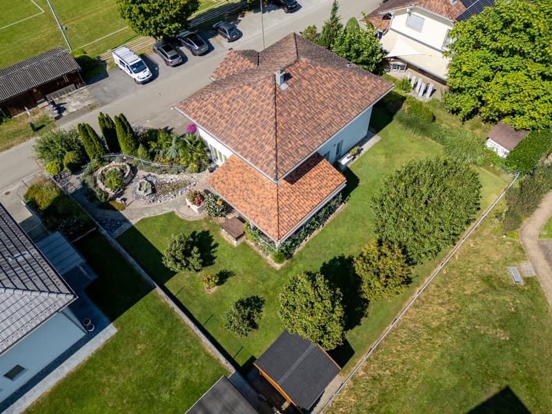 Familienfreundliche, grosszügige Liegenschaft mit mediterranem Flair (6)