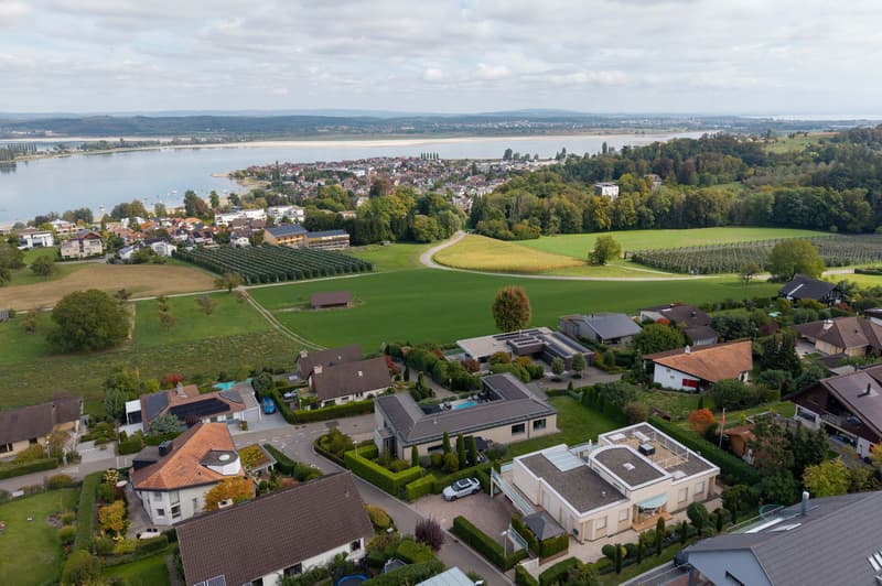 Luxuriöse 5.5-Zimmer-Residenz mit Seesicht und Pool in Fruthwilen (2)