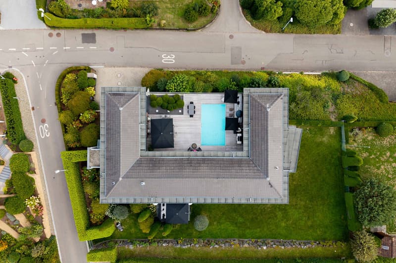 Luxuriöse 5.5-Zimmer-Residenz mit Seesicht und Pool in Fruthwilen (3)