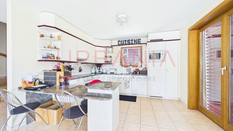 Deux magnifiques villas avec jardins privatifs - Une opportunité rare (3)