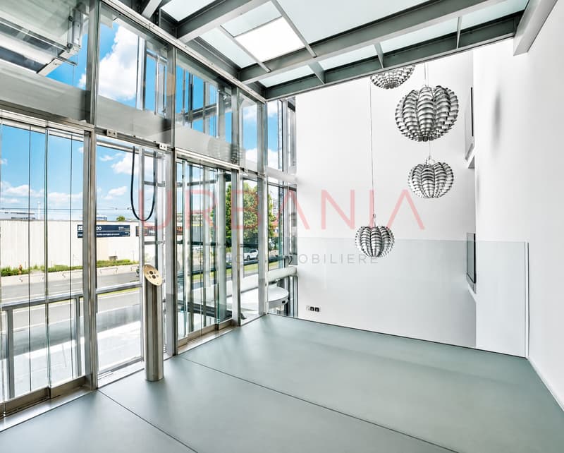 MAGNIFIQUES BUREAUX DE 300 M2 DANS UN IMMEUBLE RECENT (1)