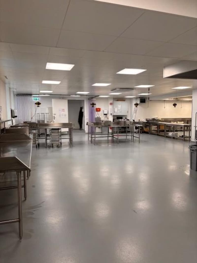 Surface de production pour les produits alimentaires (cellules de refroidissement disponibles) (8)