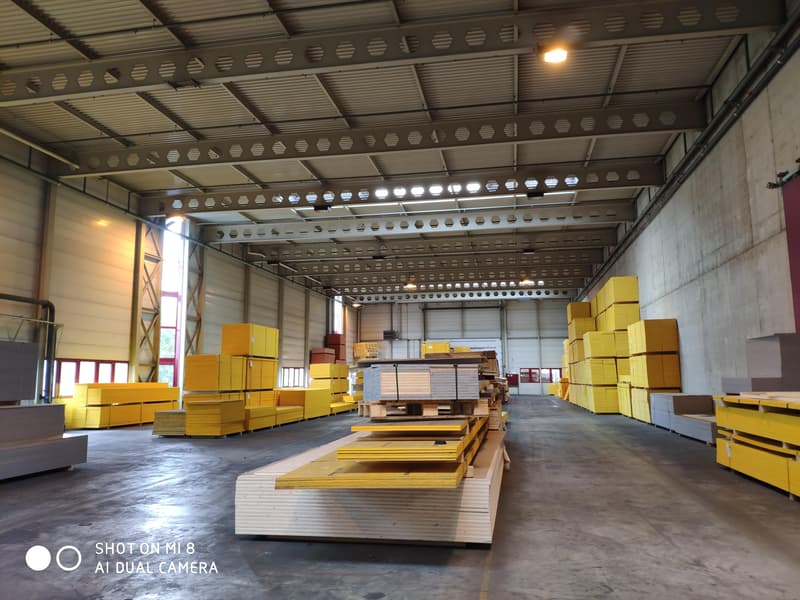 Befristet vom 01.07.- 31.12.26 - Gewerbehalle mit 741 m2 Fläche, 8 Meter Raumhöhe (3)