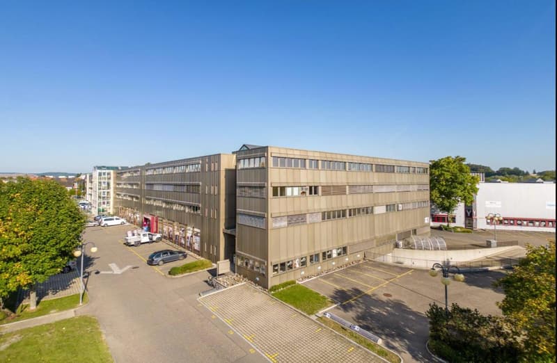 Tiefgaragenparkplatz in Niederhasli mieten (1)